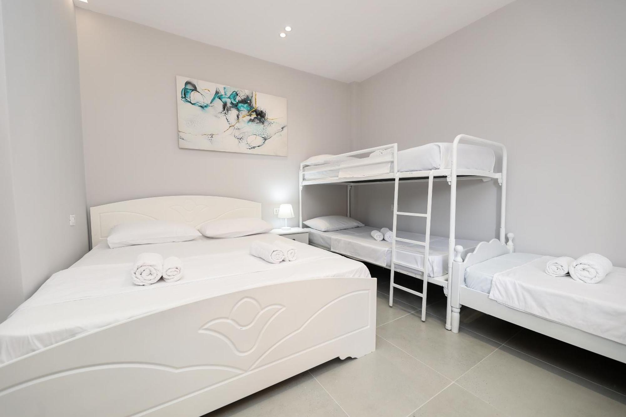 Vila Feliz - Premium Rooms With Free Private Parking Vlore Bagian luar foto