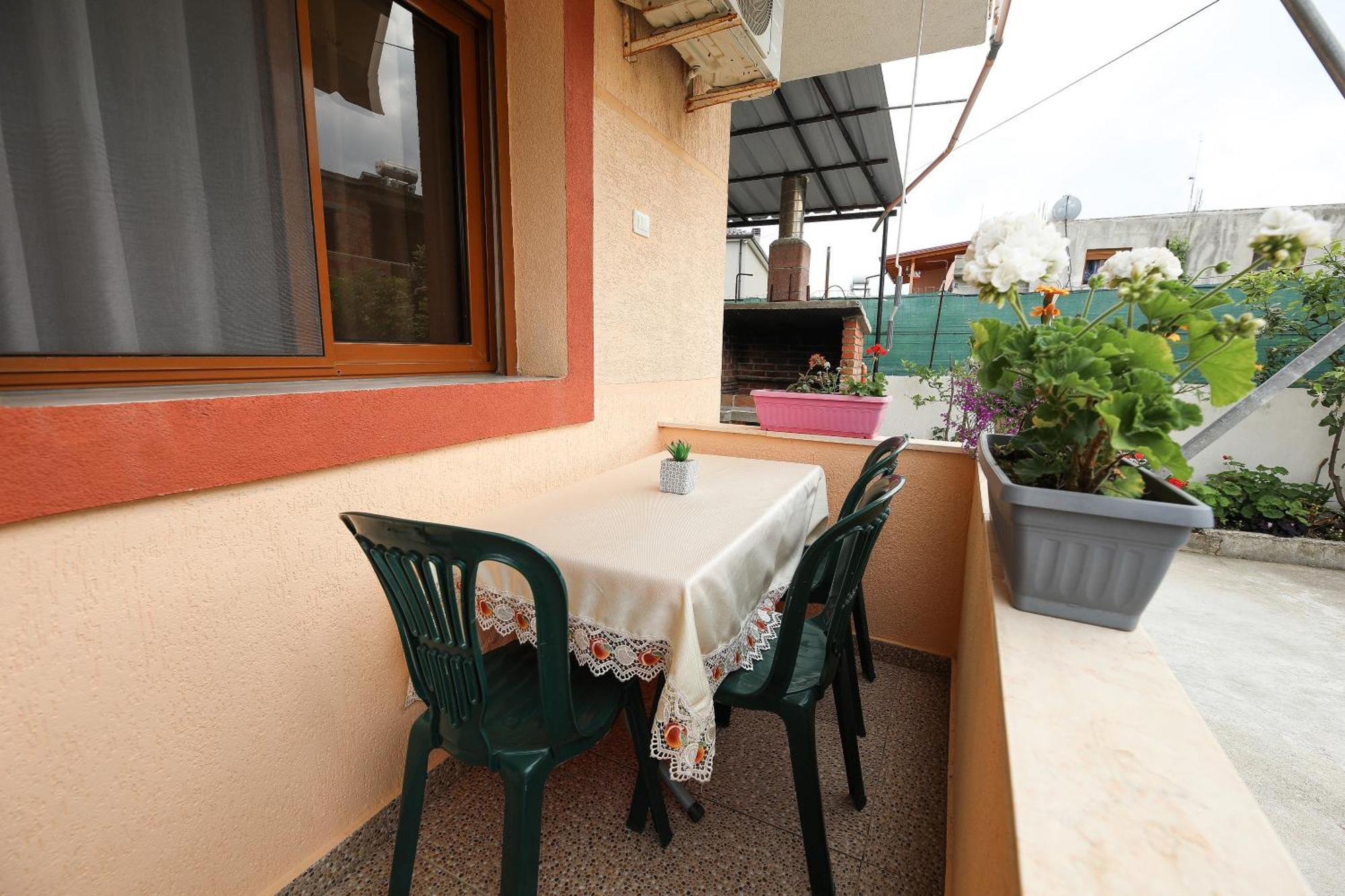 Vila Feliz - Premium Rooms With Free Private Parking Vlore Bagian luar foto