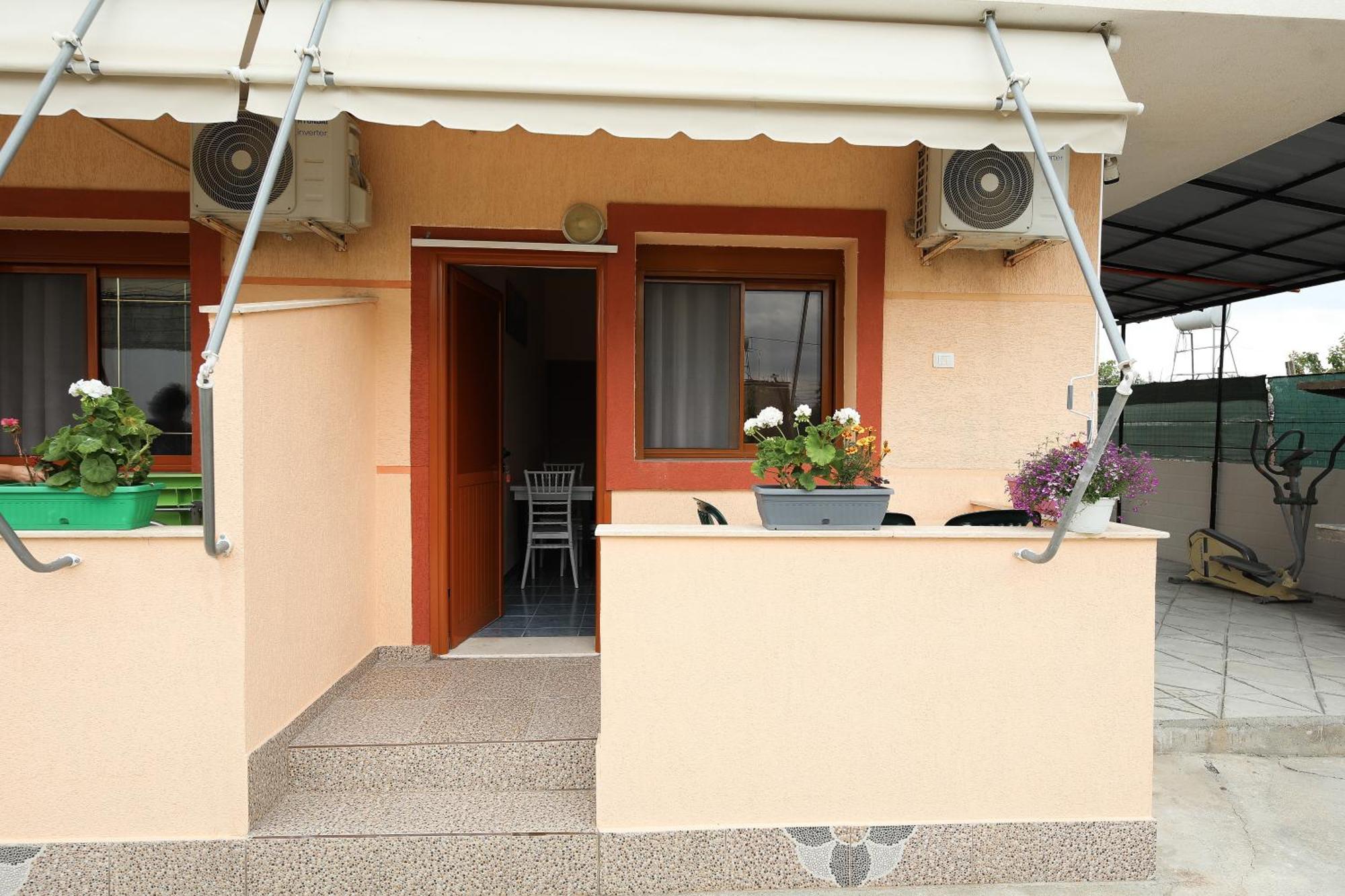 Vila Feliz - Premium Rooms With Free Private Parking Vlore Bagian luar foto