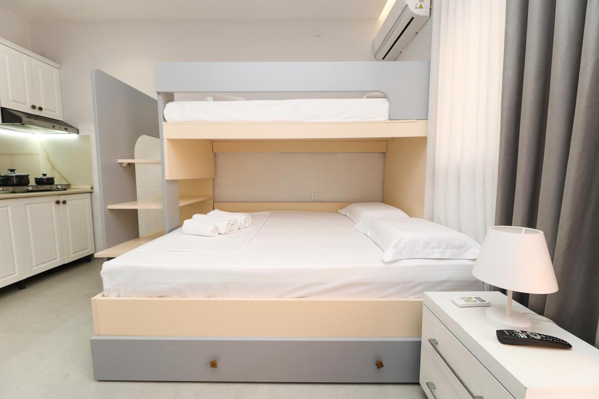 Vila Feliz - Premium Rooms With Free Private Parking Vlore Bagian luar foto