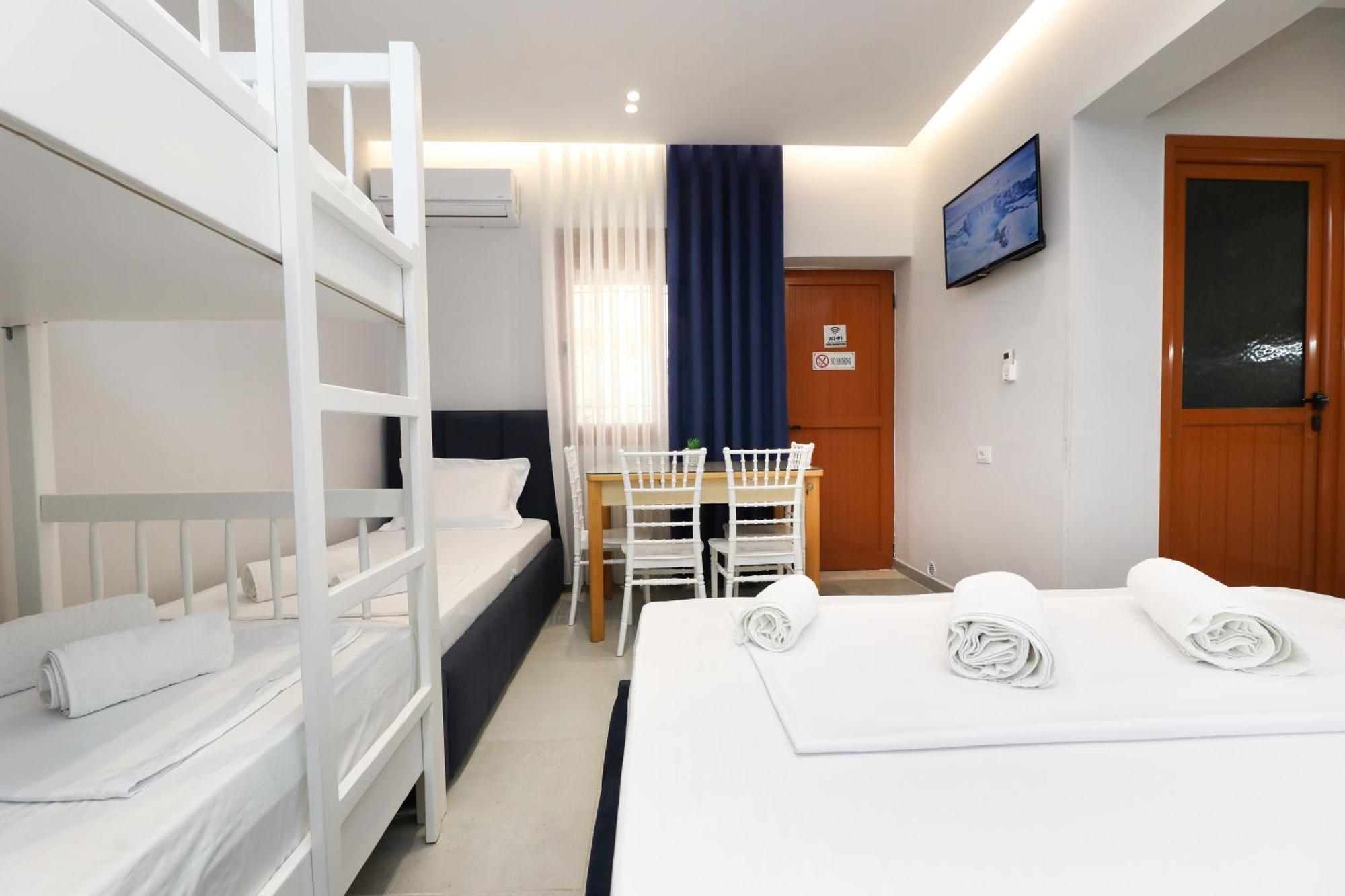 Vila Feliz - Premium Rooms With Free Private Parking Vlore Bagian luar foto