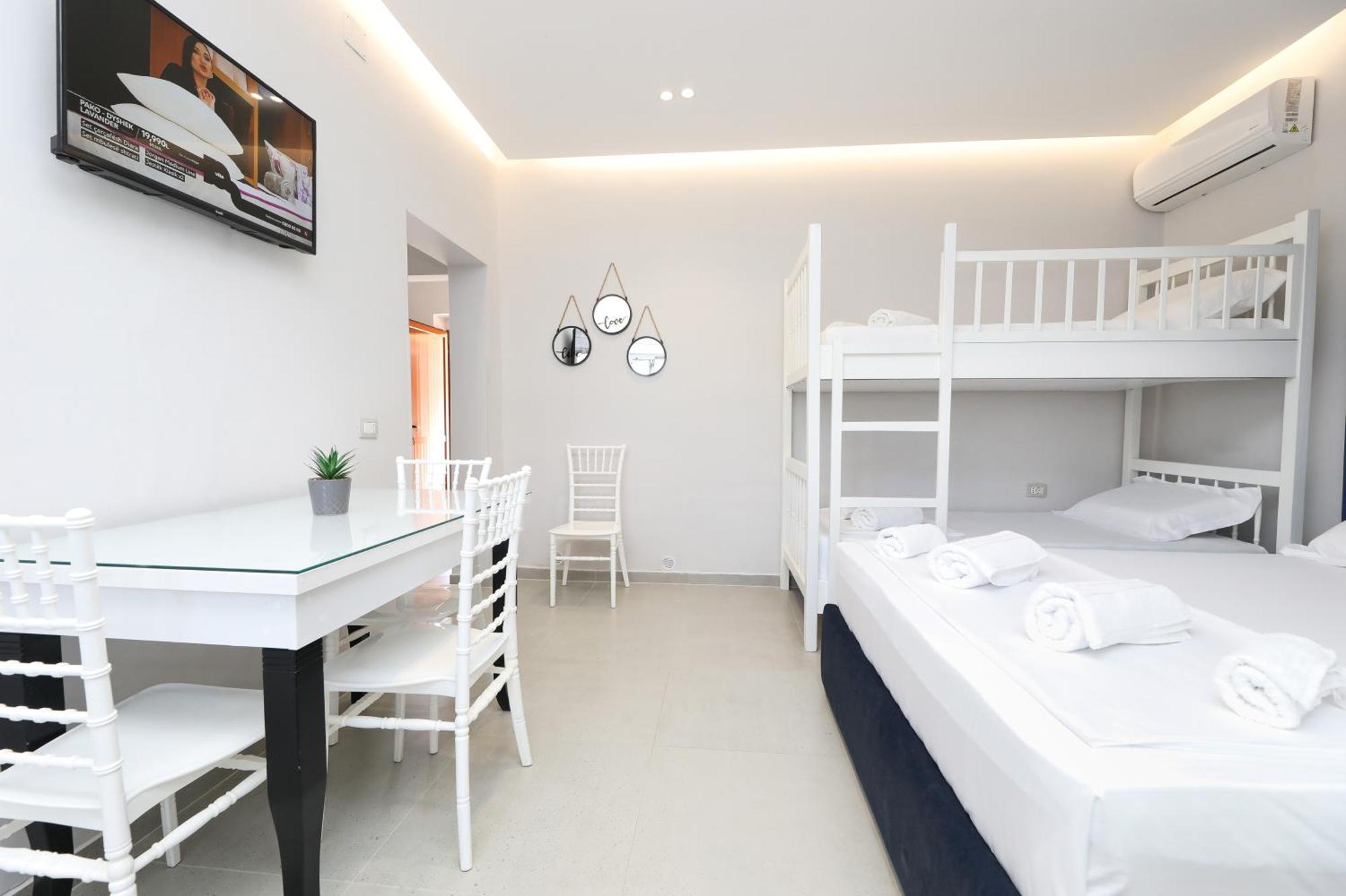 Vila Feliz - Premium Rooms With Free Private Parking Vlore Bagian luar foto